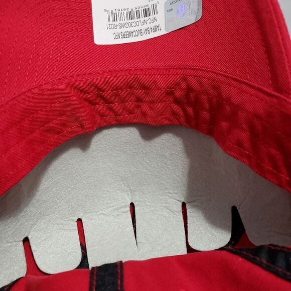 Tampa Bay Bucs '47 Red 2021 NFC South Division Champions Clean Up Hat NWT - Picture 7 of 9